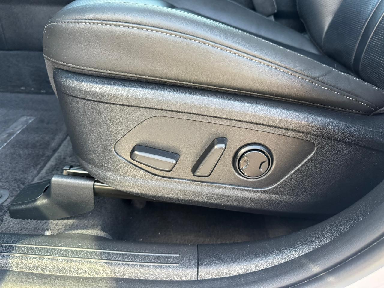 2025 Kia Sorento EX Photo