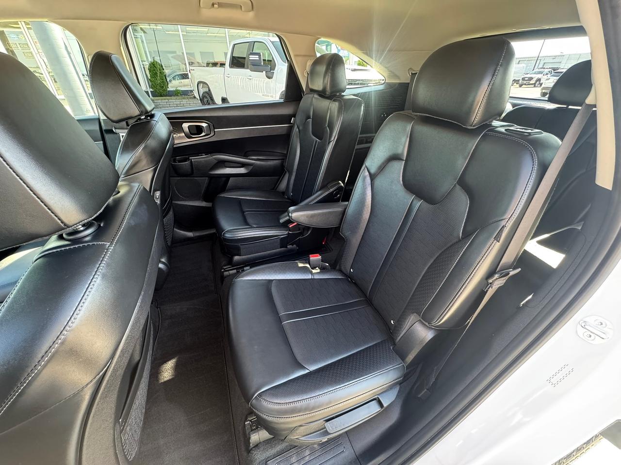 2025 Kia Sorento EX Photo