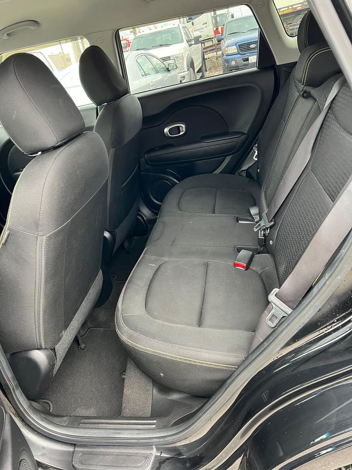 2016 Kia Soul EX Photo4
