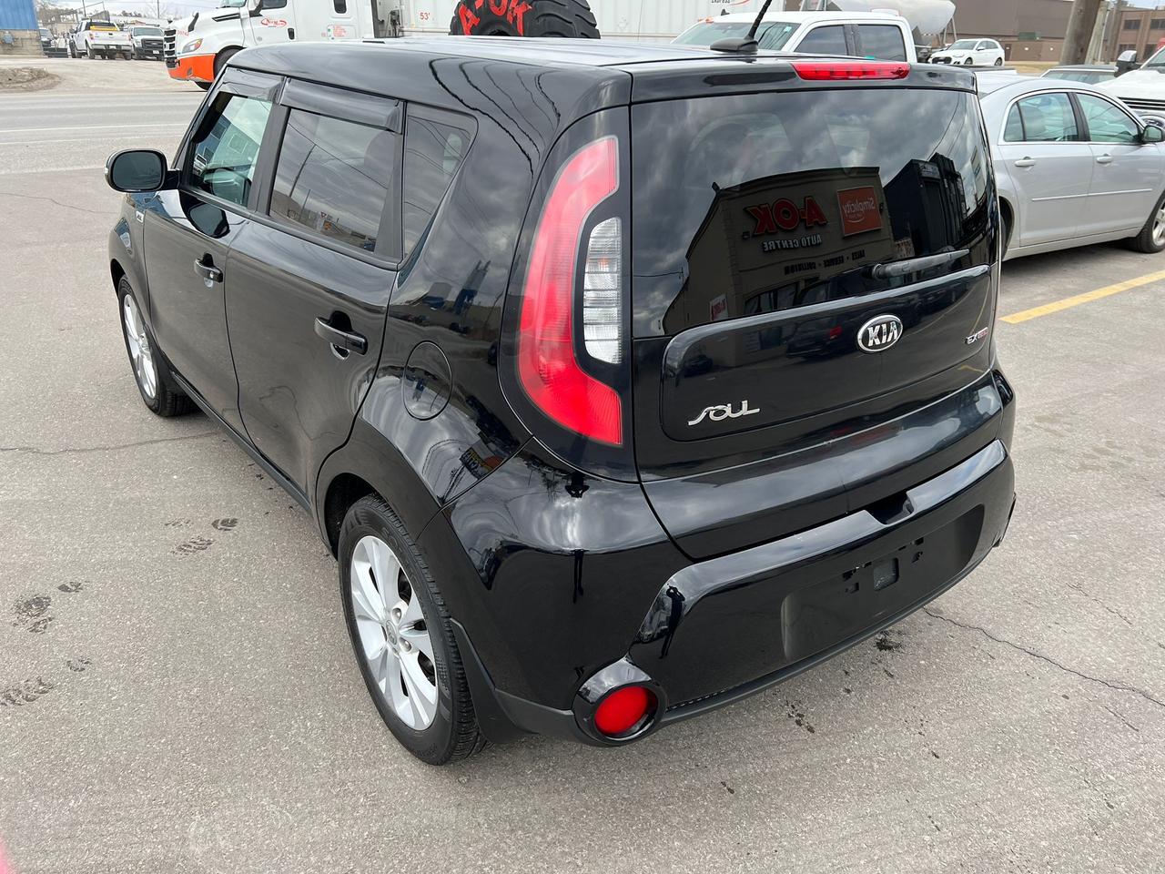 2016 Kia Soul EX Photo2