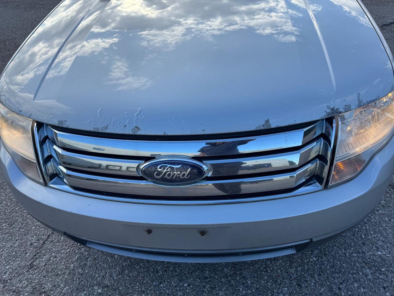 2008 Ford Taurus X SEL Photo3
