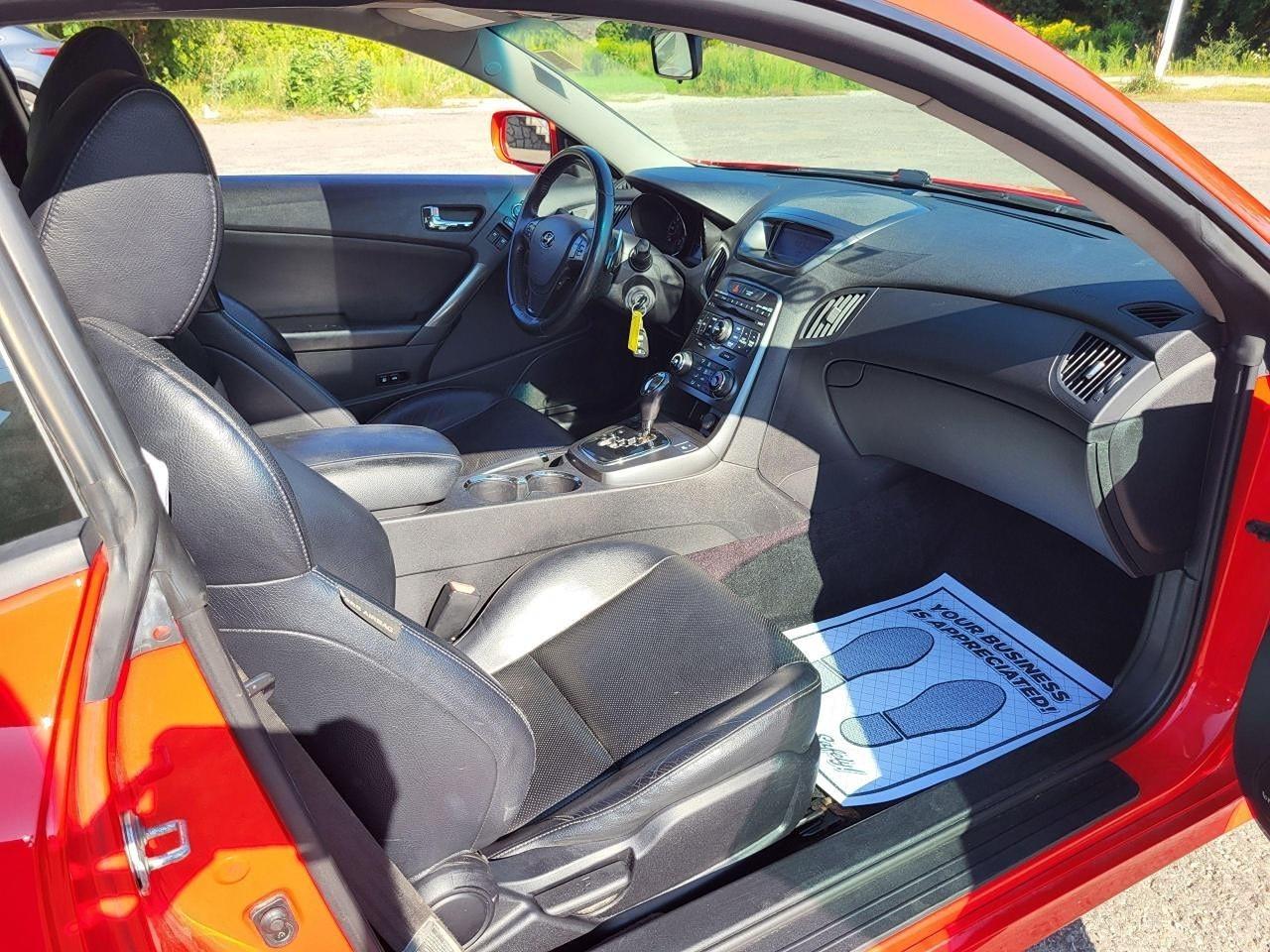 2012 Hyundai Genesis Coupe Premium Photo