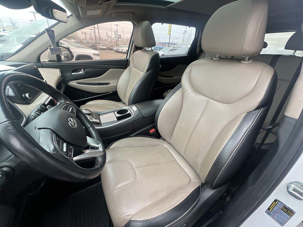 2021 Hyundai Santa Fe Preferred w/Trend Package AWD, MOONROOF, HEATED STEERING WHEEL, HEATED LEATHER SEATS, BACK UP CAM, SIRIUS XM!! Photo