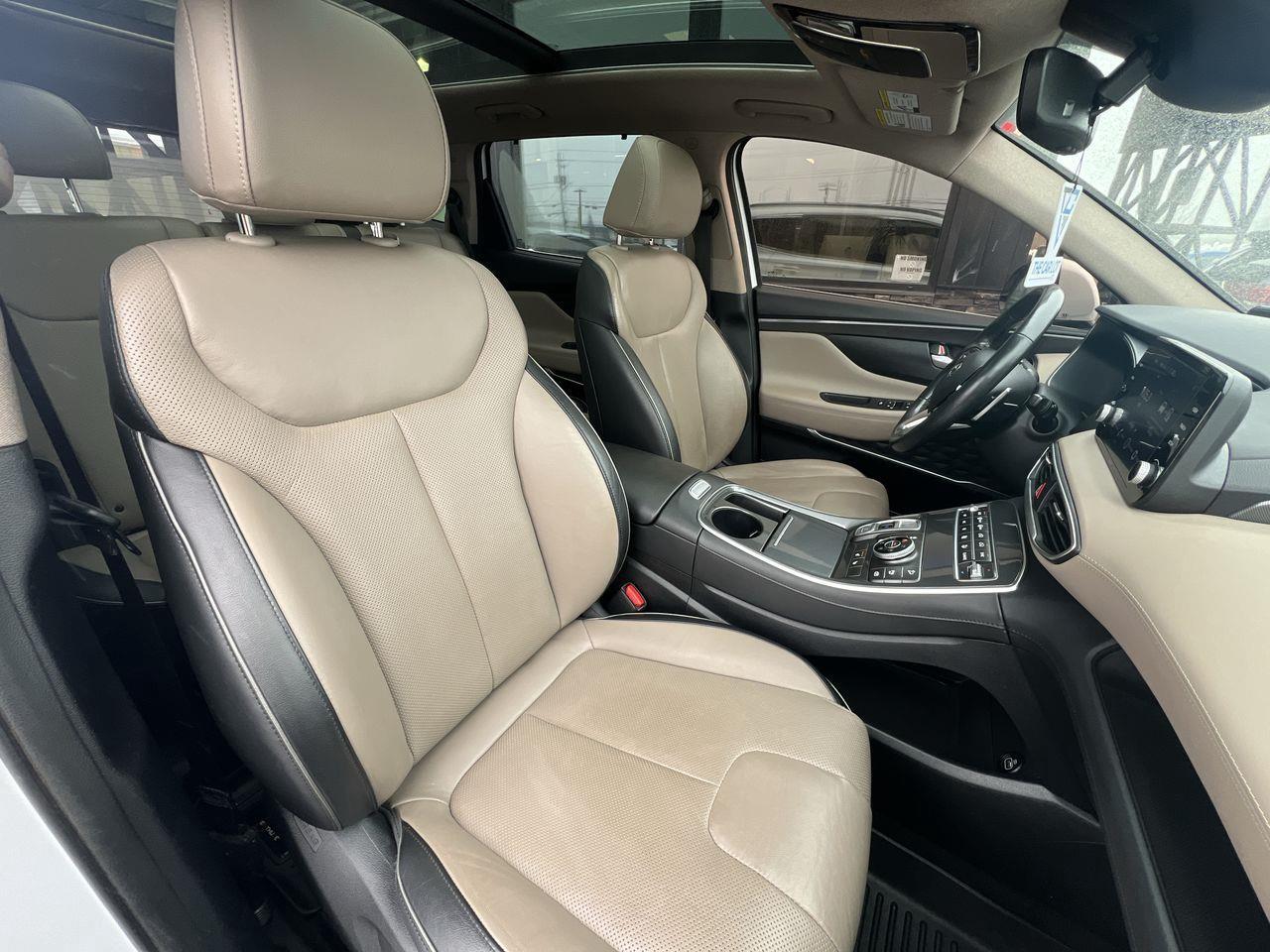 2021 Hyundai Santa Fe Preferred w/Trend Package AWD, MOONROOF, HEATED STEERING WHEEL, HEATED LEATHER SEATS, BACK UP CAM, SIRIUS XM!! Photo