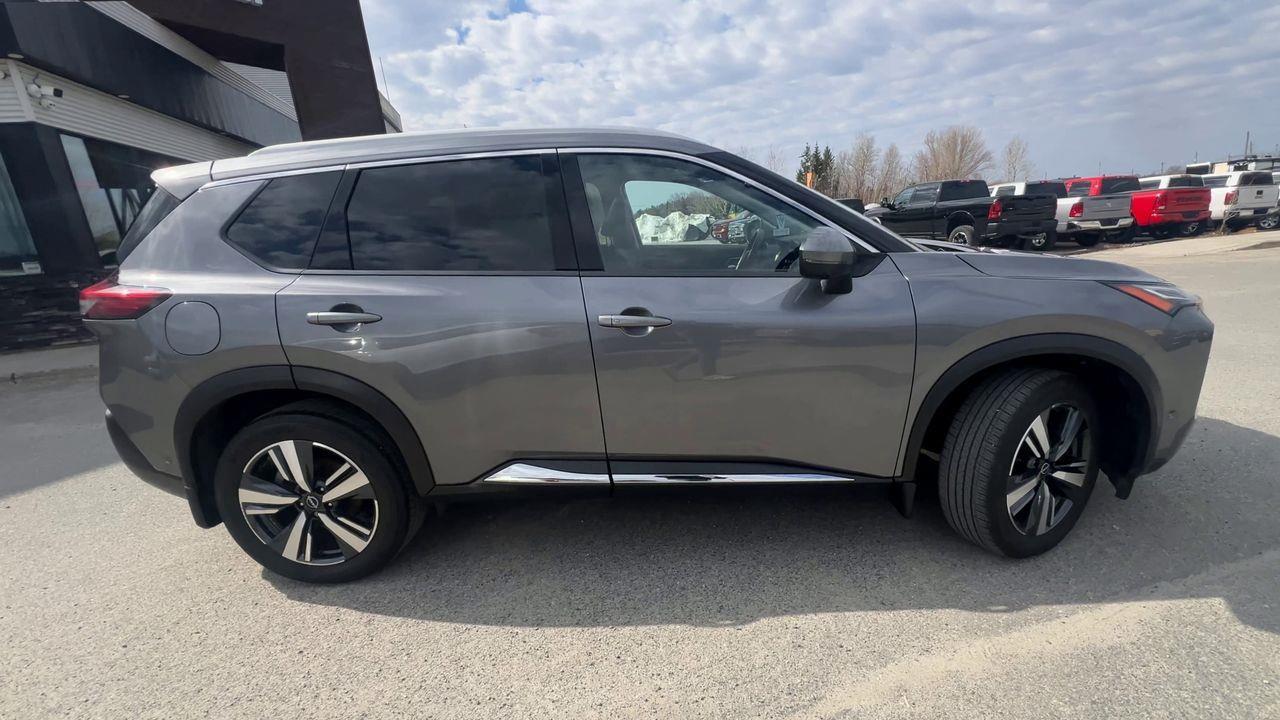 2023 Nissan Rogue Platinum AWD, MOONROOF, HEATED LEATHER SEATS, NAV, CRUISE CONTROL, POWER LIFTGATE, BACK UP CAM, REMOTE START! Photo