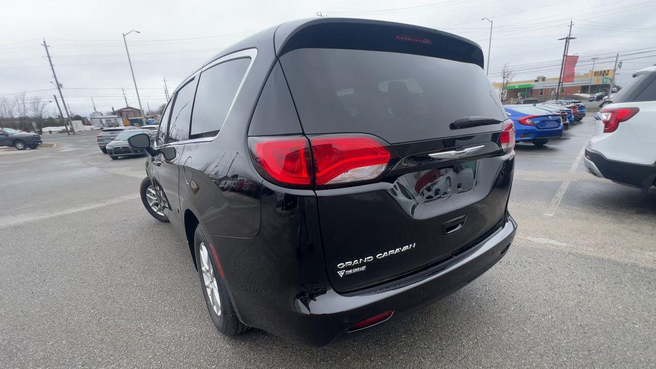 2024 Dodge Grand Caravan SXT 7 PASSENGER, DUAL POWER SLIDING DOORS, HEATED FRONT SEATS, NAV, CRUISE CONTROL, POWER LIFTGATE, BACK Photo