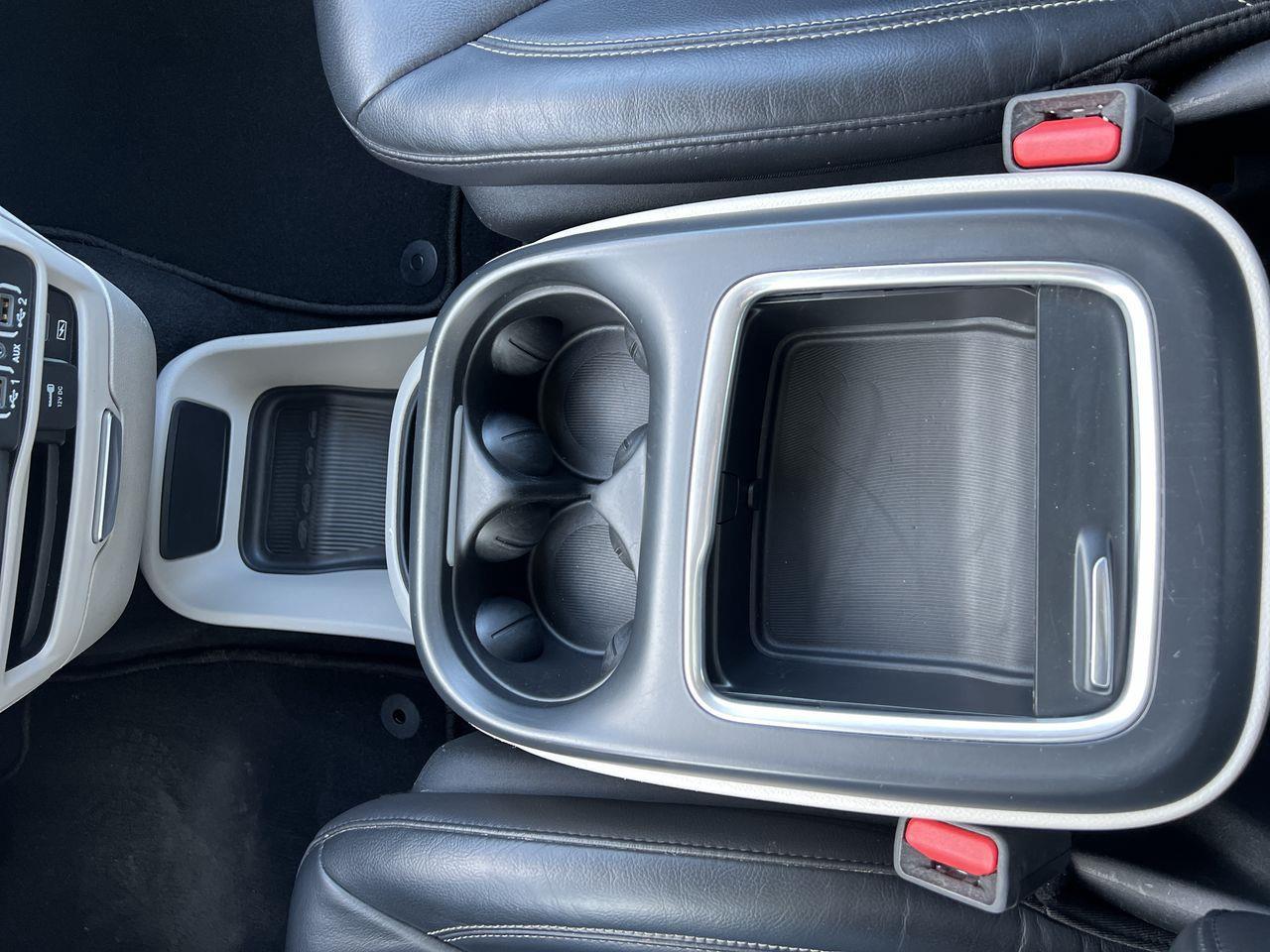 2022 Chrysler Pacifica Touring L AWD, 7 PASSENGER, DUAL POWER SLIDING DOORS, HEATED FRONT SEATS, NAV, CRUISE CONTROL, POWER LIFTGATE, Photo