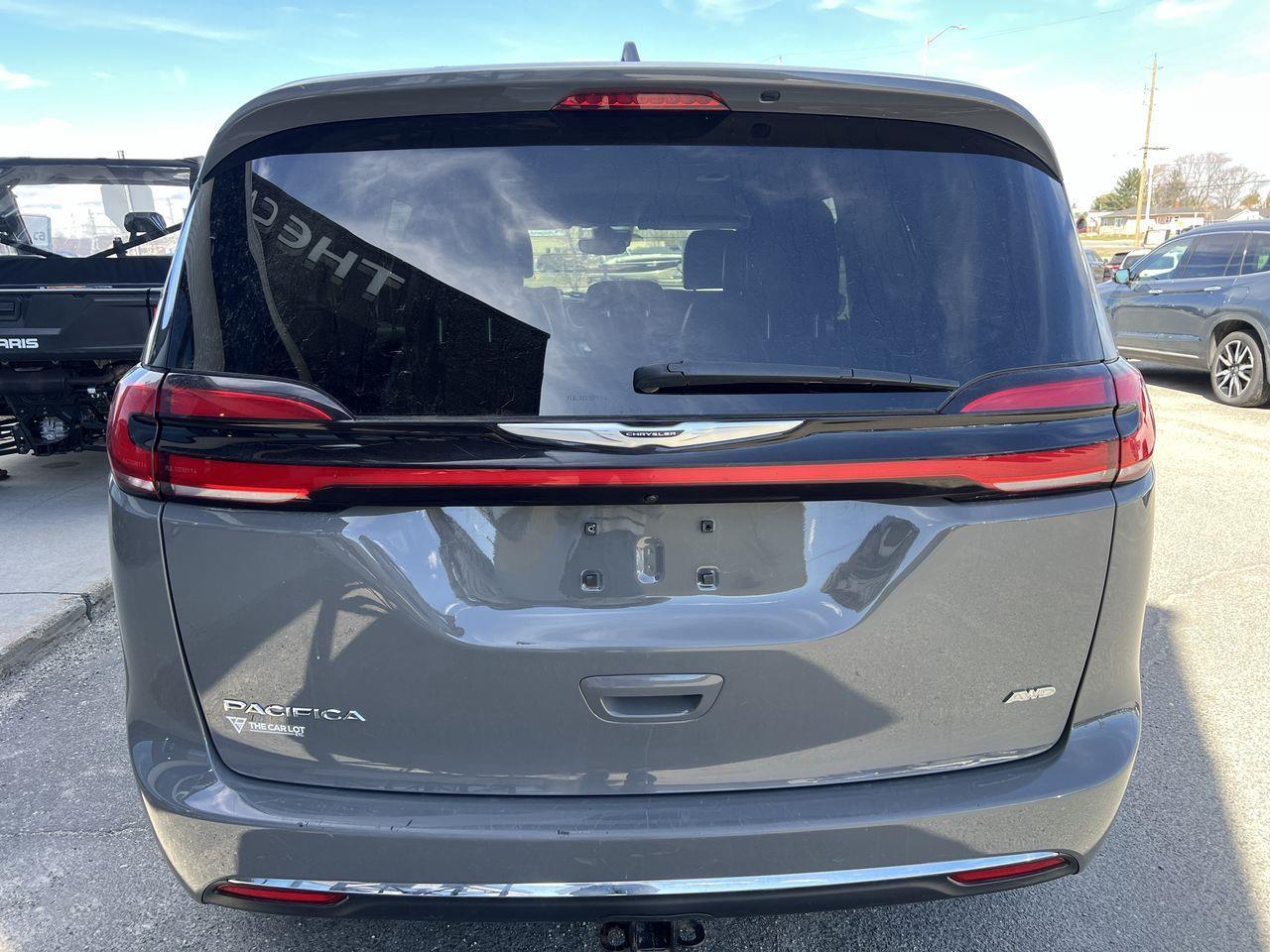 2022 Chrysler Pacifica Touring L AWD, 7 PASSENGER, DUAL POWER SLIDING DOORS, HEATED FRONT SEATS, NAV, CRUISE CONTROL, POWER LIFTGATE, Photo