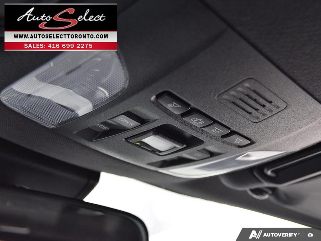 2022 Toyota Corolla SE Only 57KM - Sunroof - Apple Carplay Photo
