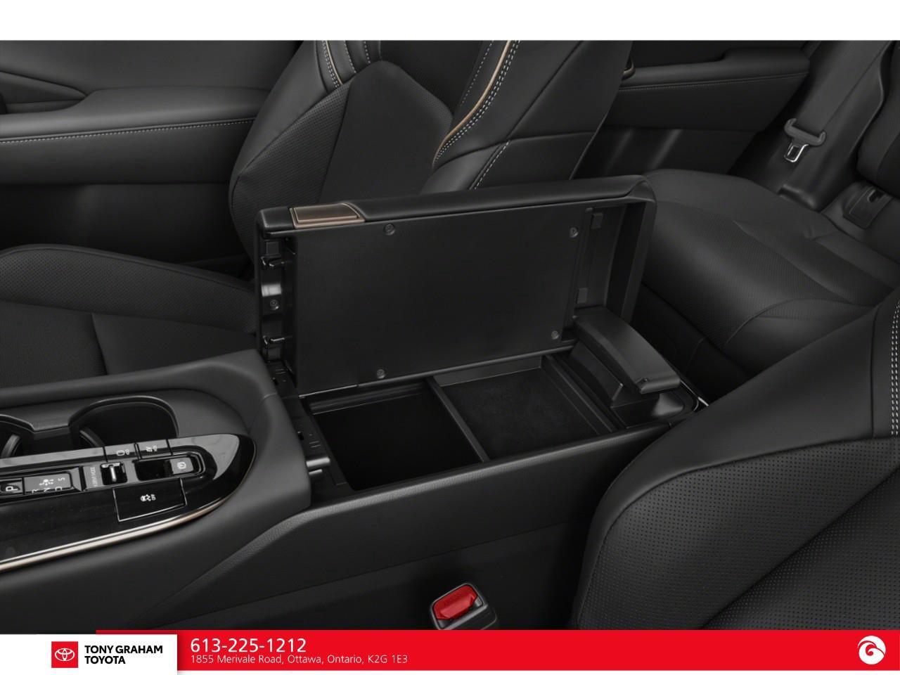 2026 Toyota Crown Signia Limited Photo