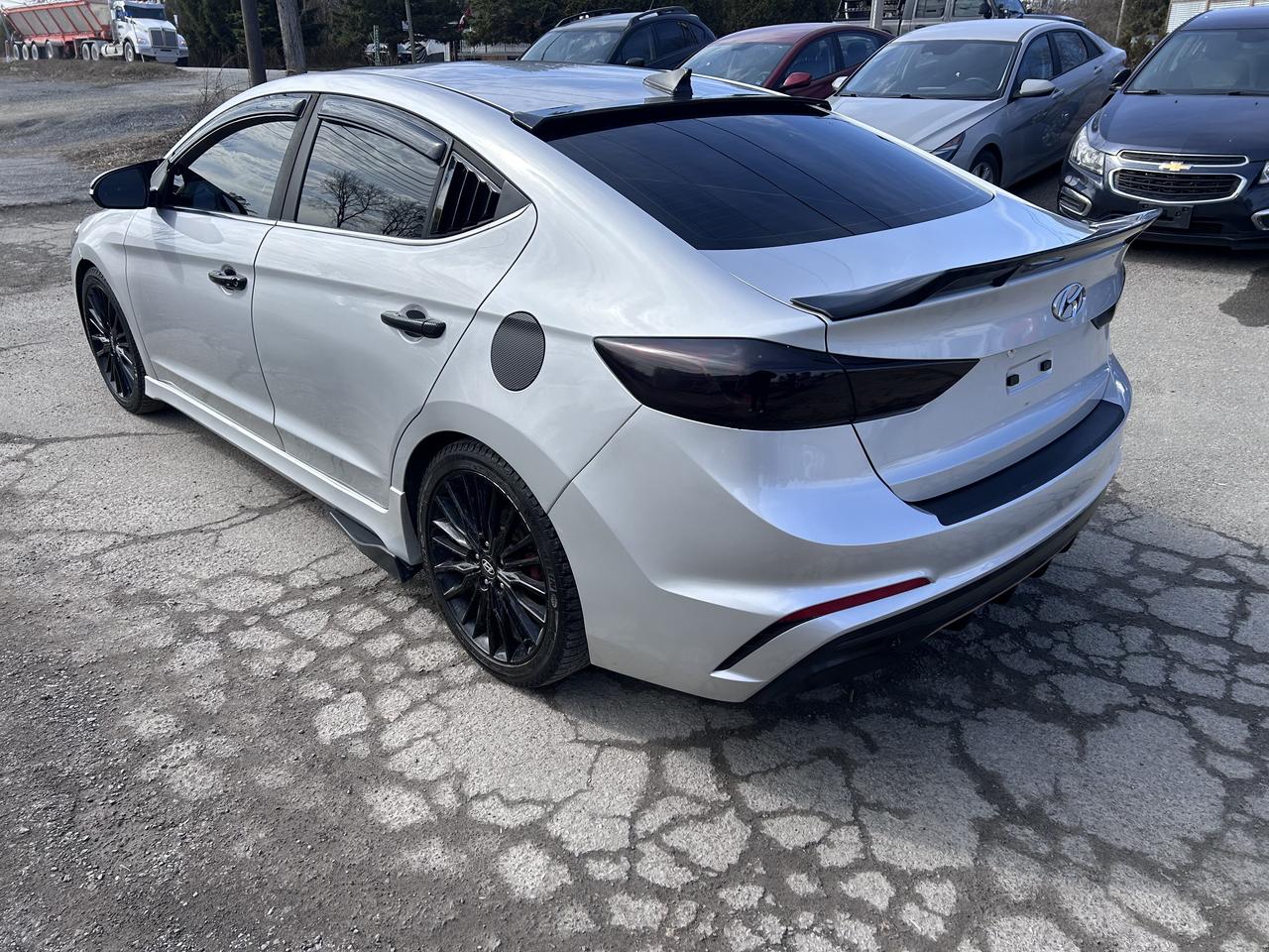 2018 Hyundai Elantra Sport Photo2