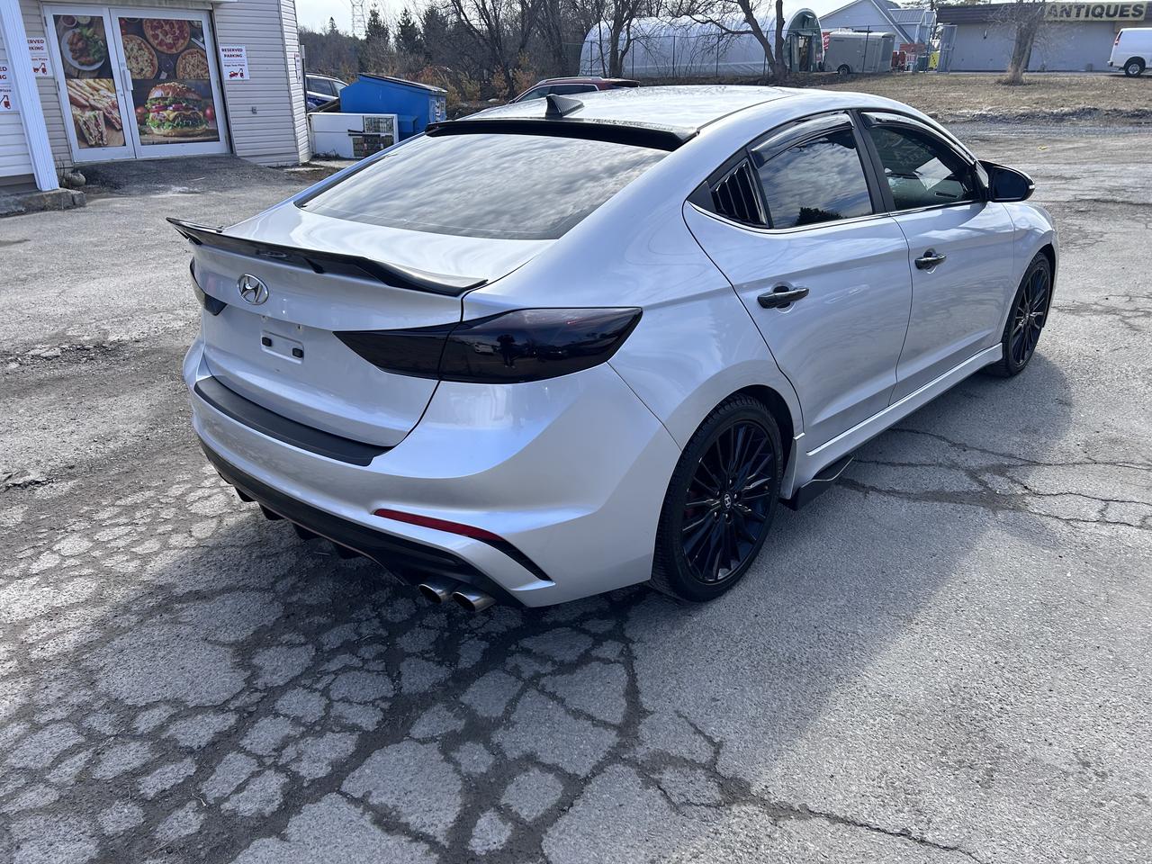 2018 Hyundai Elantra Sport Photo4