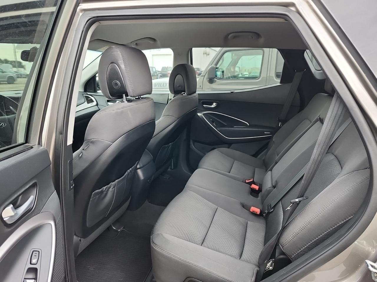 2015 Hyundai Santa Fe Sport Premium Photo2