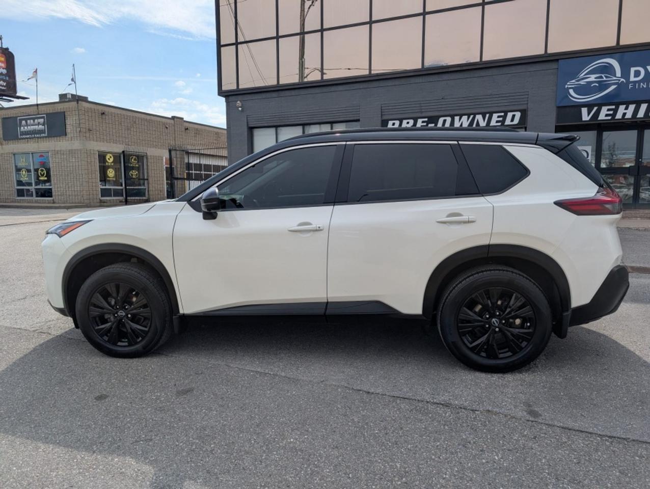 2023 Nissan Rogue SV AWD MIDNIGHT EDITION/ LEATHER/ PANO SUNROOF/ RE - Photo #9
