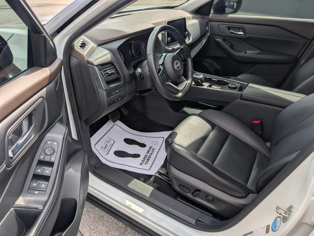 2023 Nissan Rogue SV AWD MIDNIGHT EDITION/ LEATHER/ PANO SUNROOF/ RE - Photo #11