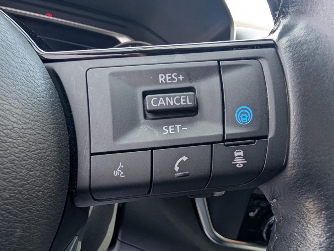 2023 Nissan Rogue SV AWD MIDNIGHT EDITION/ LEATHER/ PANO SUNROOF/ RE - Photo #18
