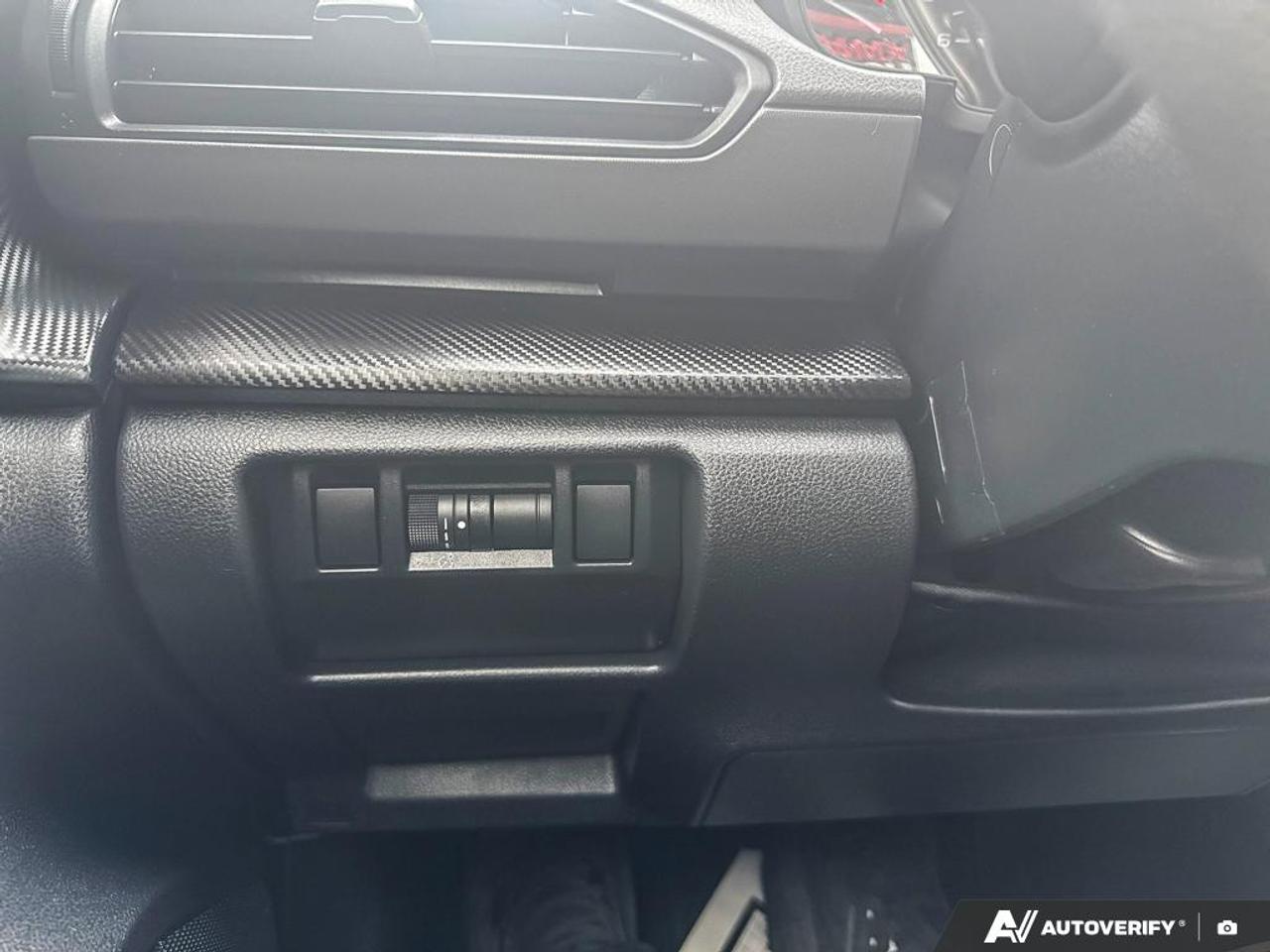 2025 Subaru Crosstrek CONVENIENCE / NO ACCIDENTS / ONE OWNER / HTD SEATS Photo