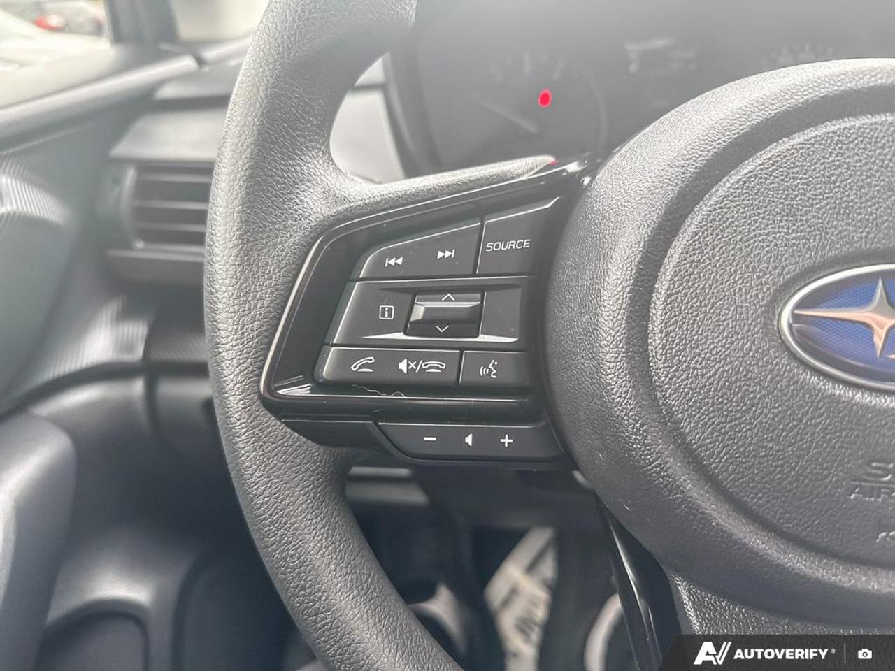 2025 Subaru Crosstrek CONVENIENCE / NO ACCIDENTS / ONE OWNER / HTD SEATS Photo