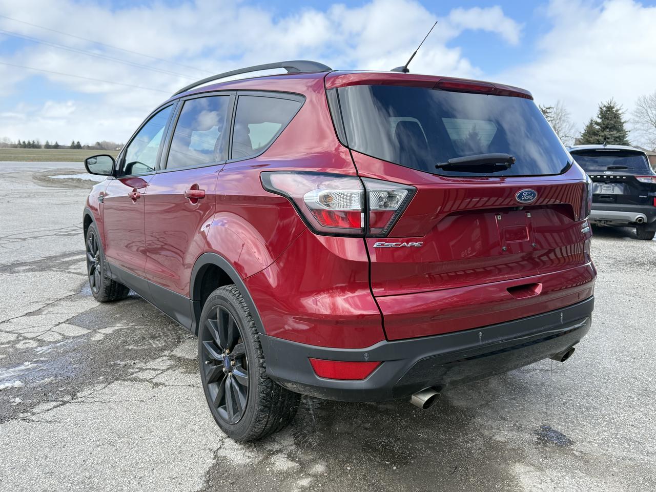 2017 Ford Escape SE | AWD | Backup Camera | Heated Seats Photo2