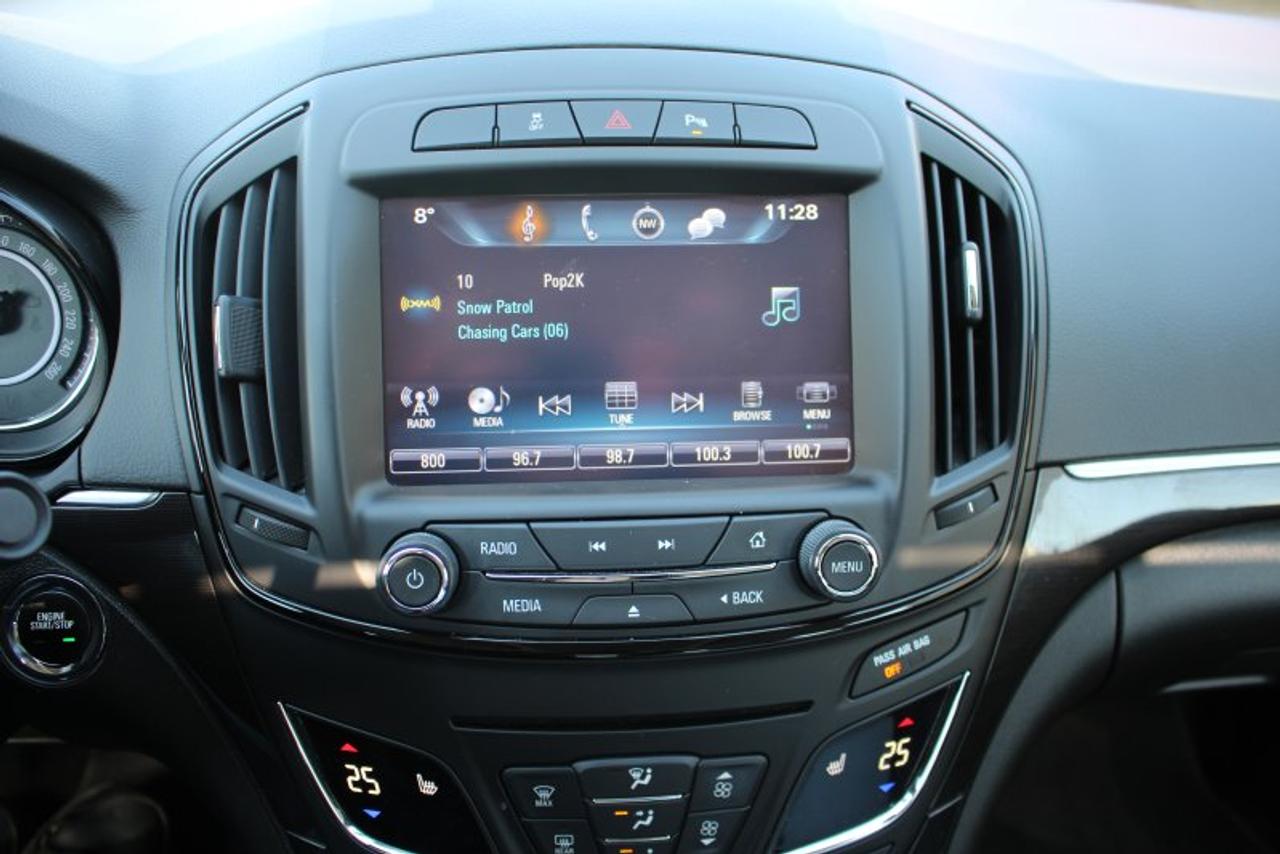 2017 Buick Regal Premium I*Low Ks*Heated Leather*Sun Roof*CarPlay Photo