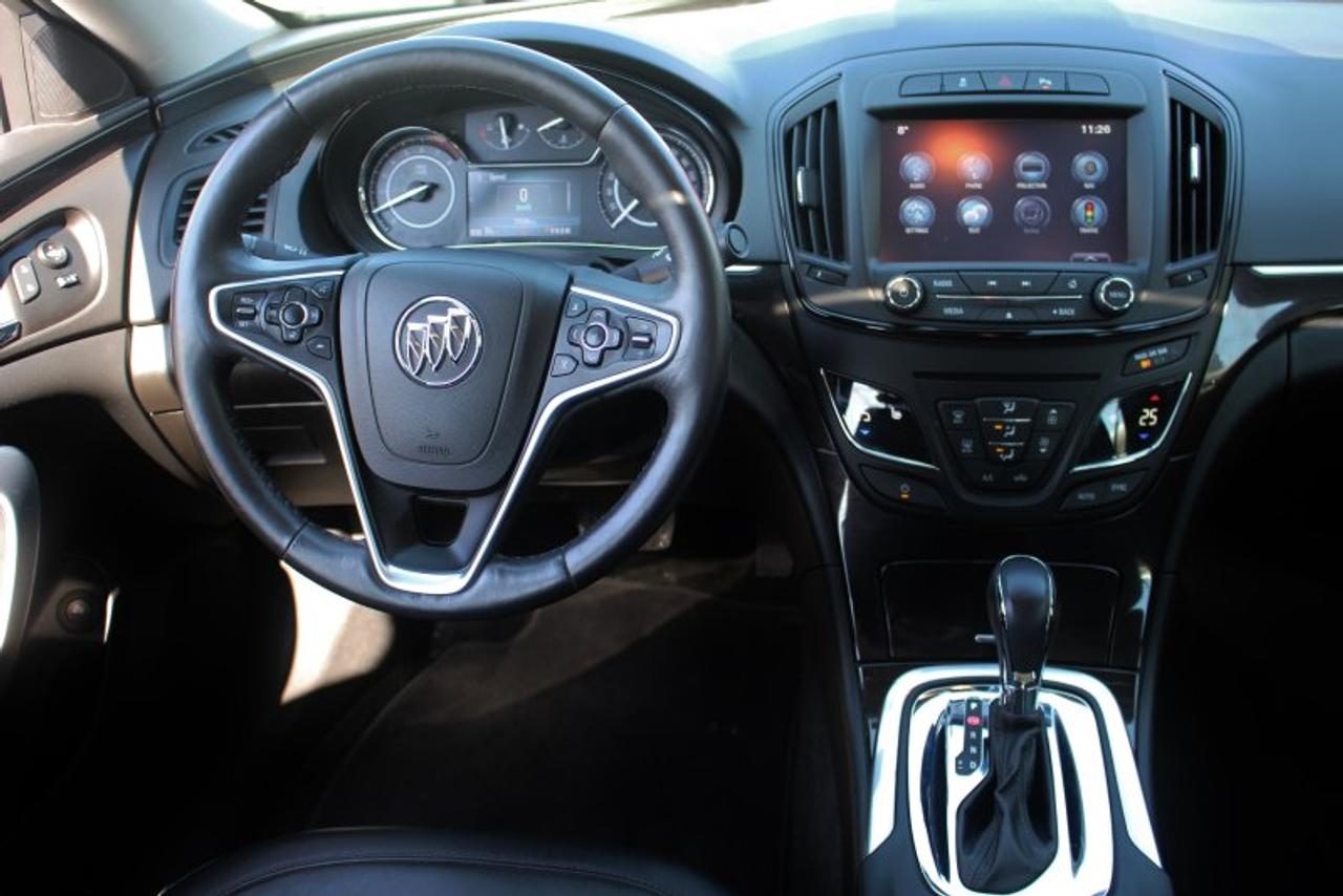 2017 Buick Regal Premium I*Low Ks*Heated Leather*Sun Roof*CarPlay Photo