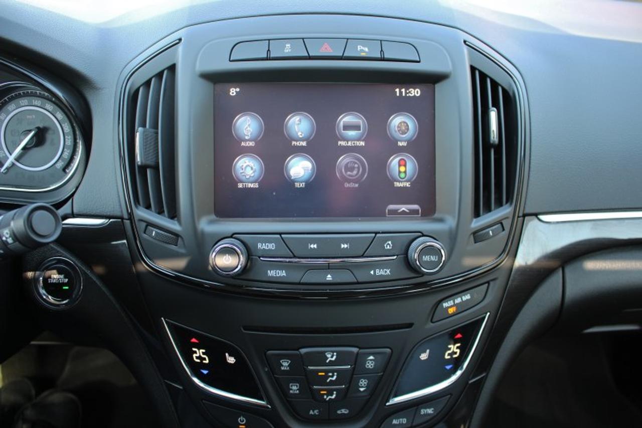 2017 Buick Regal Premium I*Low Ks*Heated Leather*Sun Roof*CarPlay Photo