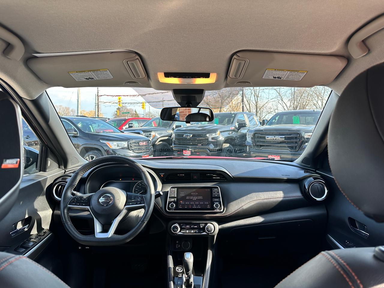 2020 Nissan Kicks SR FWD Heated-Leather XM CarPlay 360Camera AC BOSE Photo