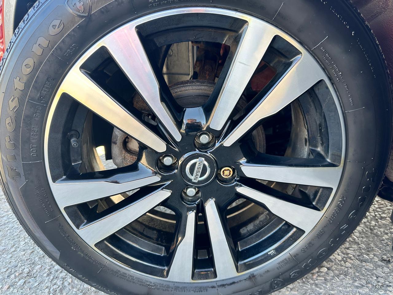 2020 Nissan Kicks SR FWD Heated-Leather XM CarPlay 360Camera AC BOSE Photo