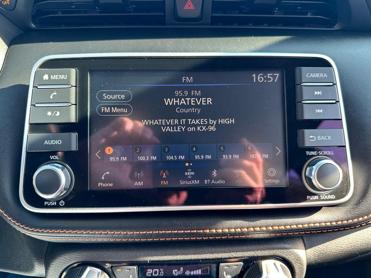 2020 Nissan Kicks SR FWD Heated-Leather XM CarPlay 360Camera AC BOSE Photo