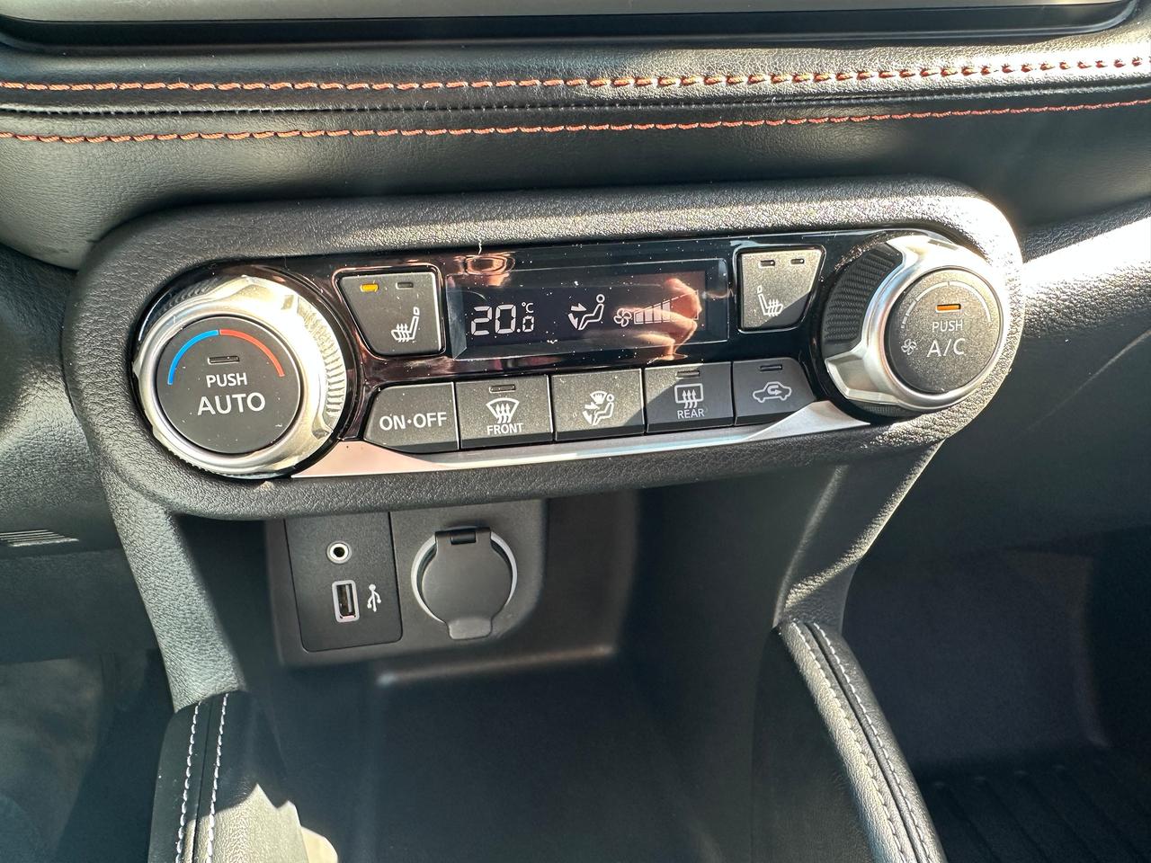 2020 Nissan Kicks SR FWD Heated-Leather XM CarPlay 360Camera AC BOSE Photo