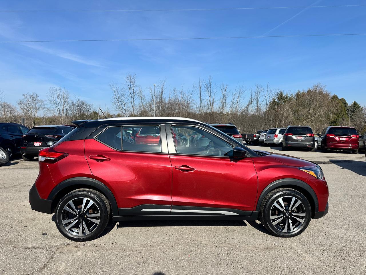 2020 Nissan Kicks SR FWD Heated-Leather XM CarPlay 360Camera AC BOSE Photo