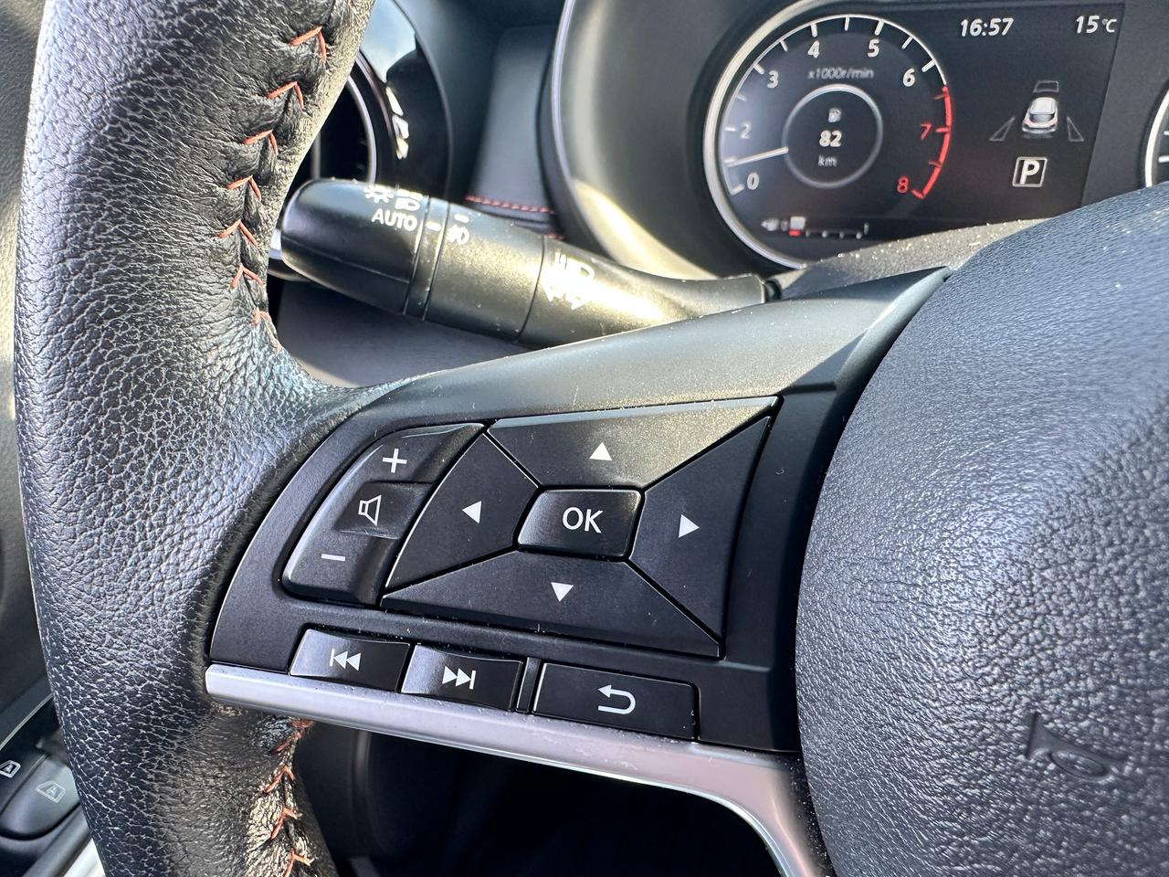 2020 Nissan Kicks SR FWD Heated-Leather XM CarPlay 360Camera AC BOSE Photo