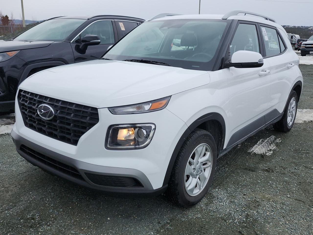 2024 Hyundai Venue PREFERRED Photo0