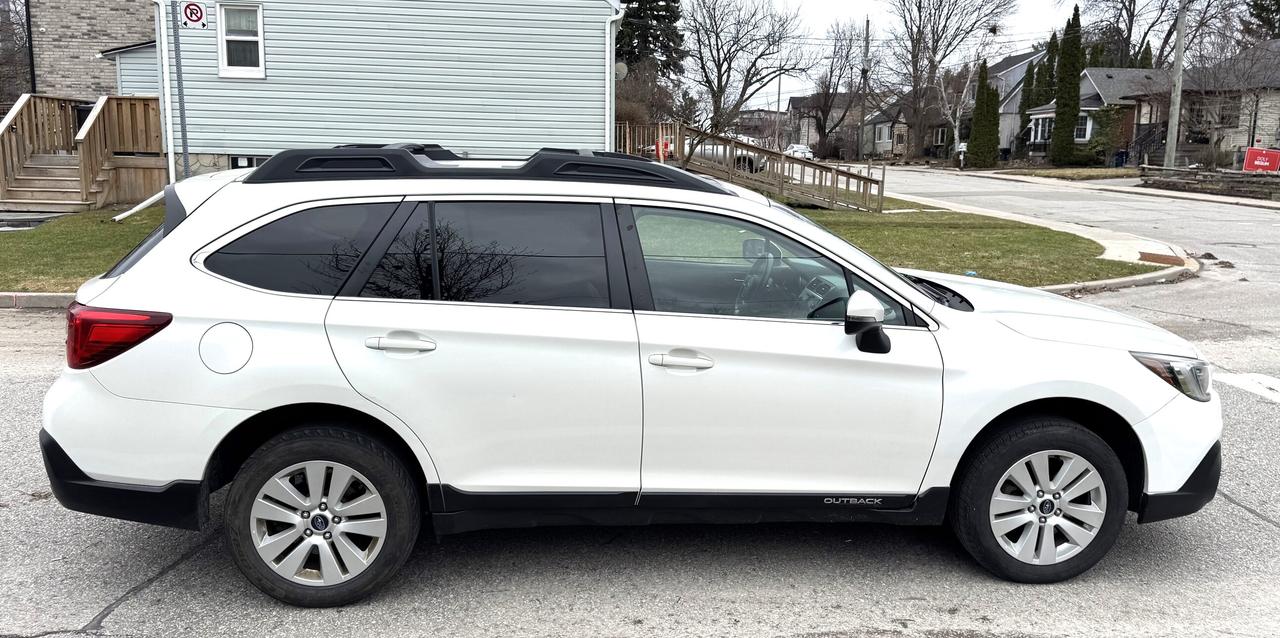 2019 Subaru Outback LIMITED Photo4