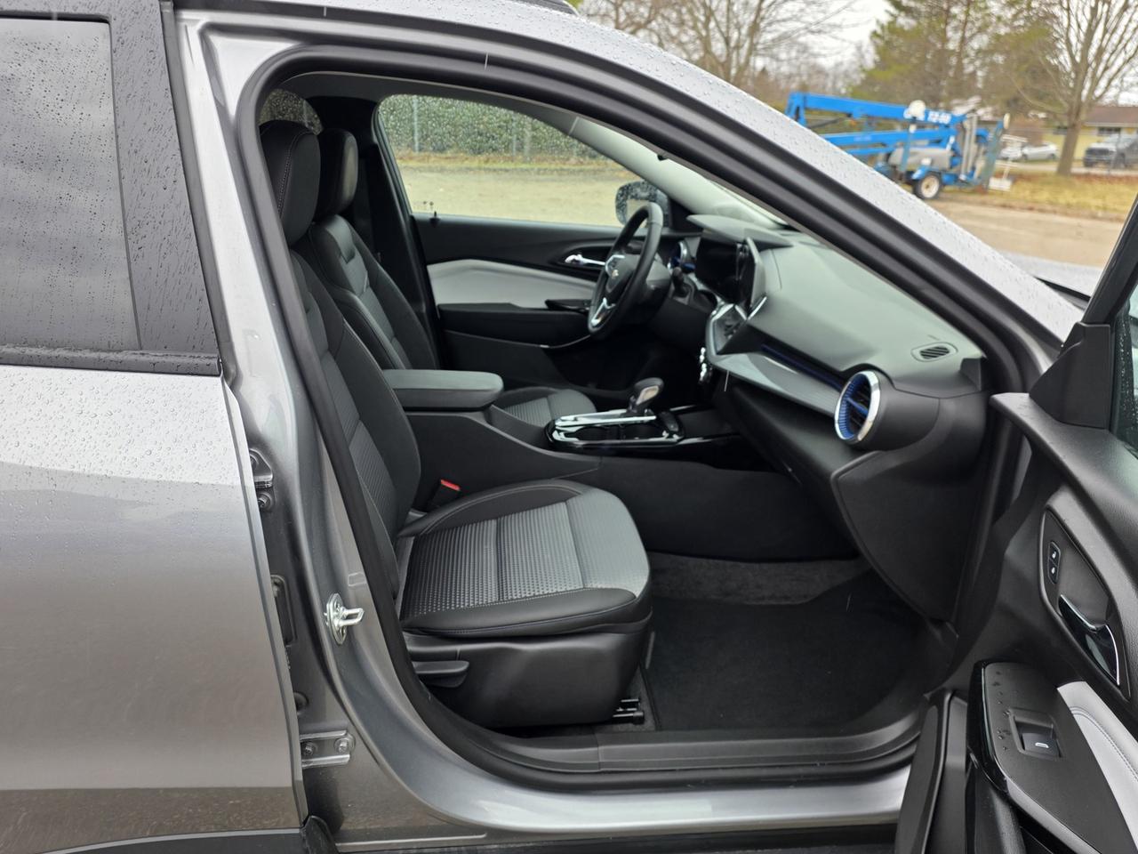 2025 Chevrolet Trax LT Photo