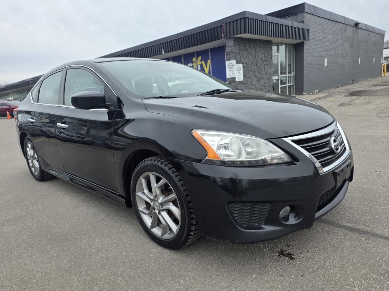 2014 Nissan Sentra S Photo
