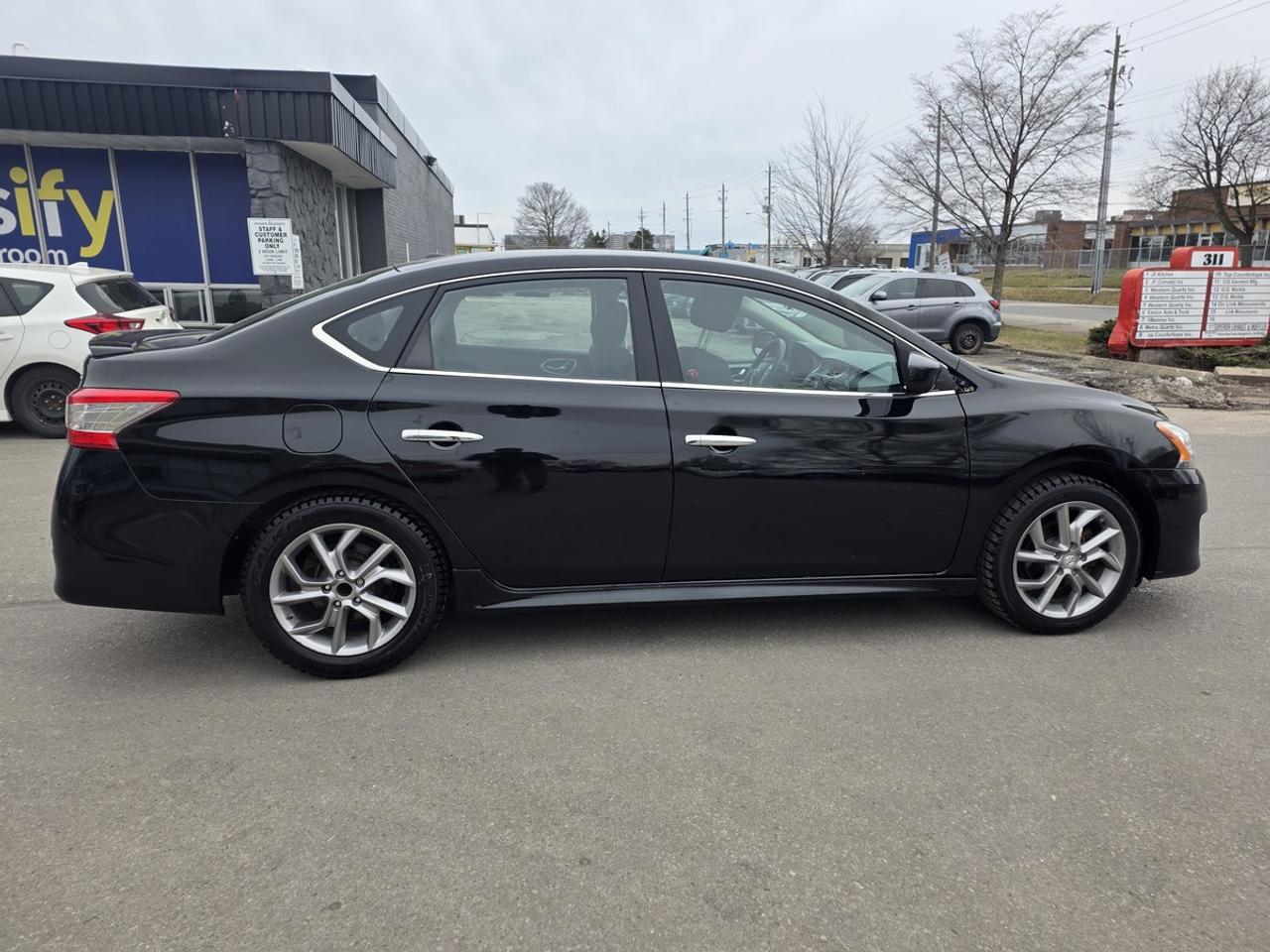2014 Nissan Sentra S Photo