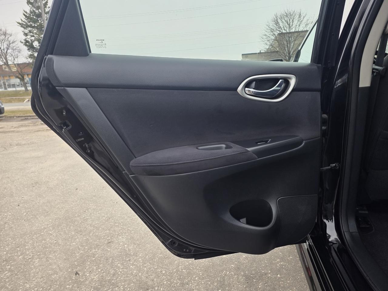 2014 Nissan Sentra S Photo