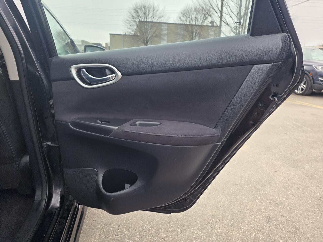 2014 Nissan Sentra S Photo