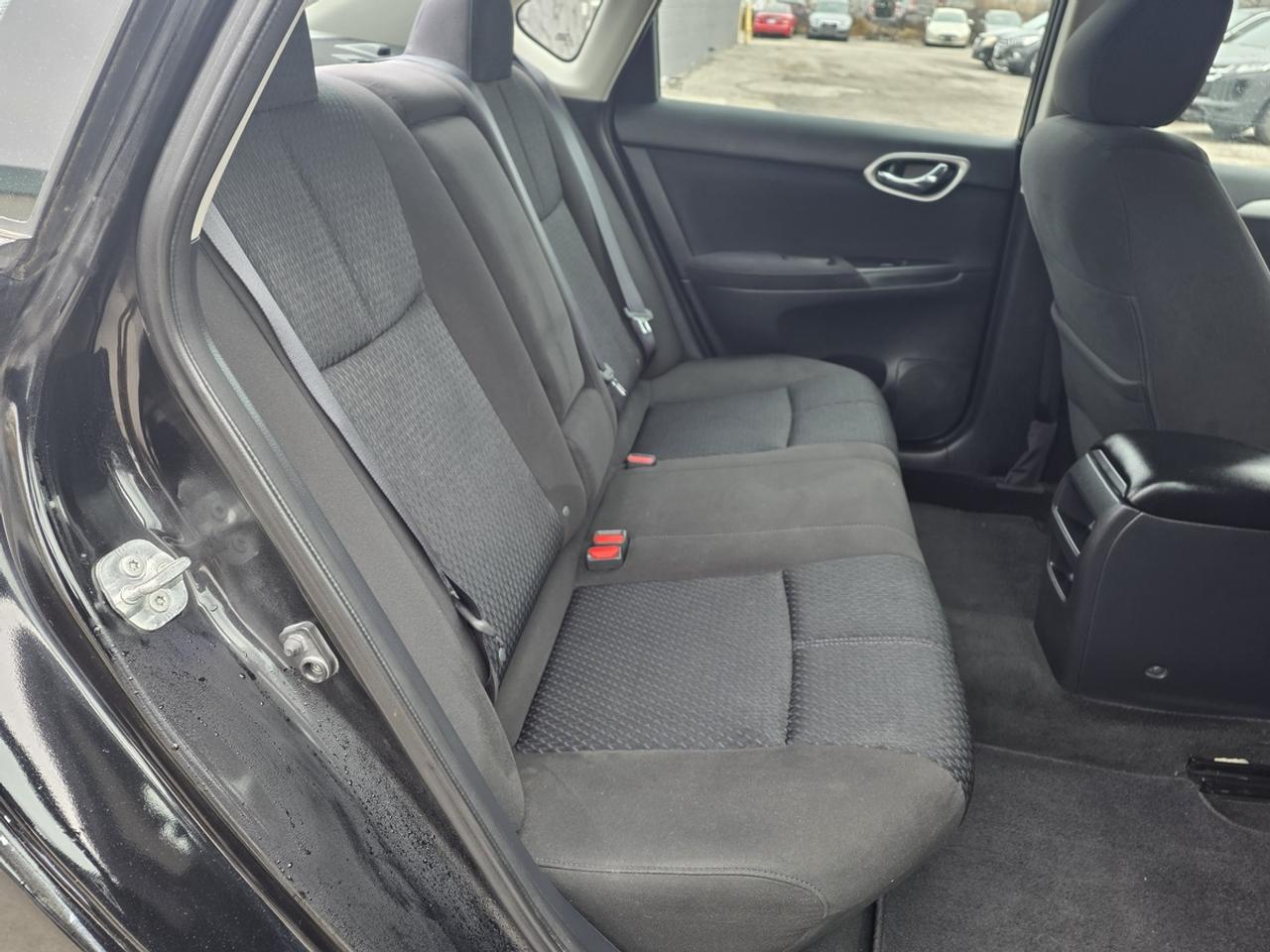 2014 Nissan Sentra S Photo