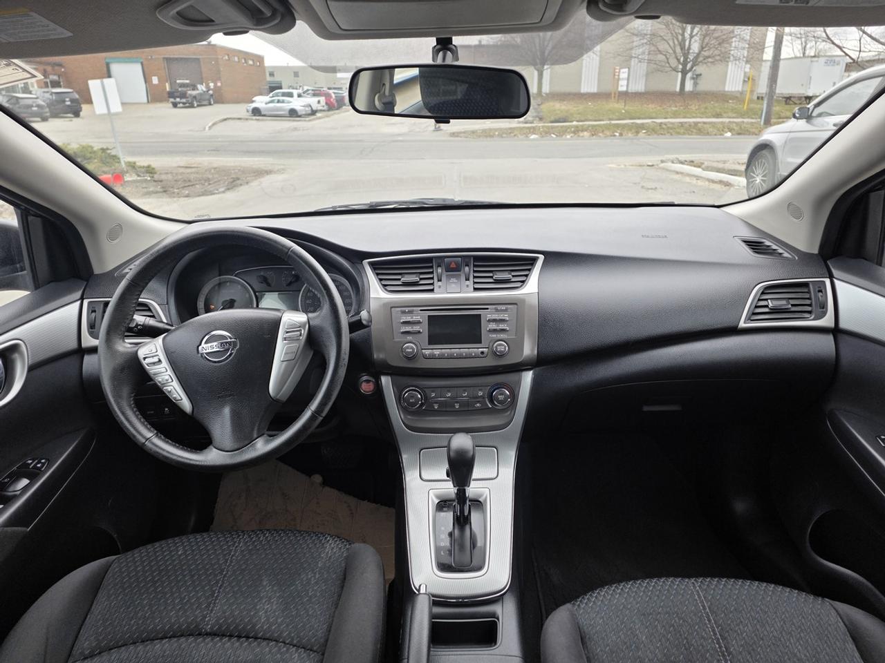 2014 Nissan Sentra S Photo