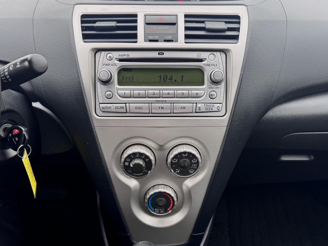 2008 Toyota Yaris FINANCING AVAILABLE Photo13
