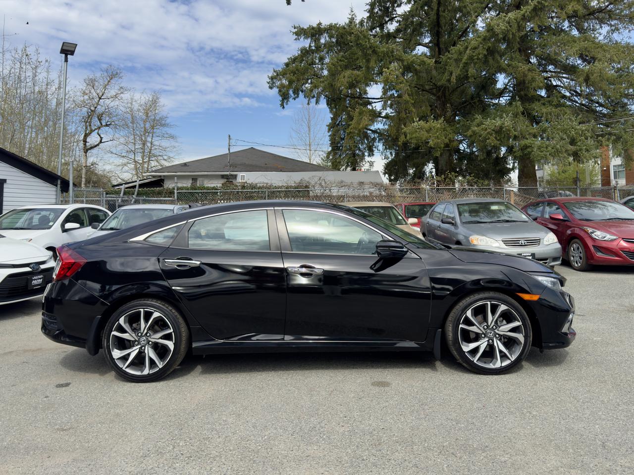 2020 Honda Civic FINANCING AVAILABLE Photo4