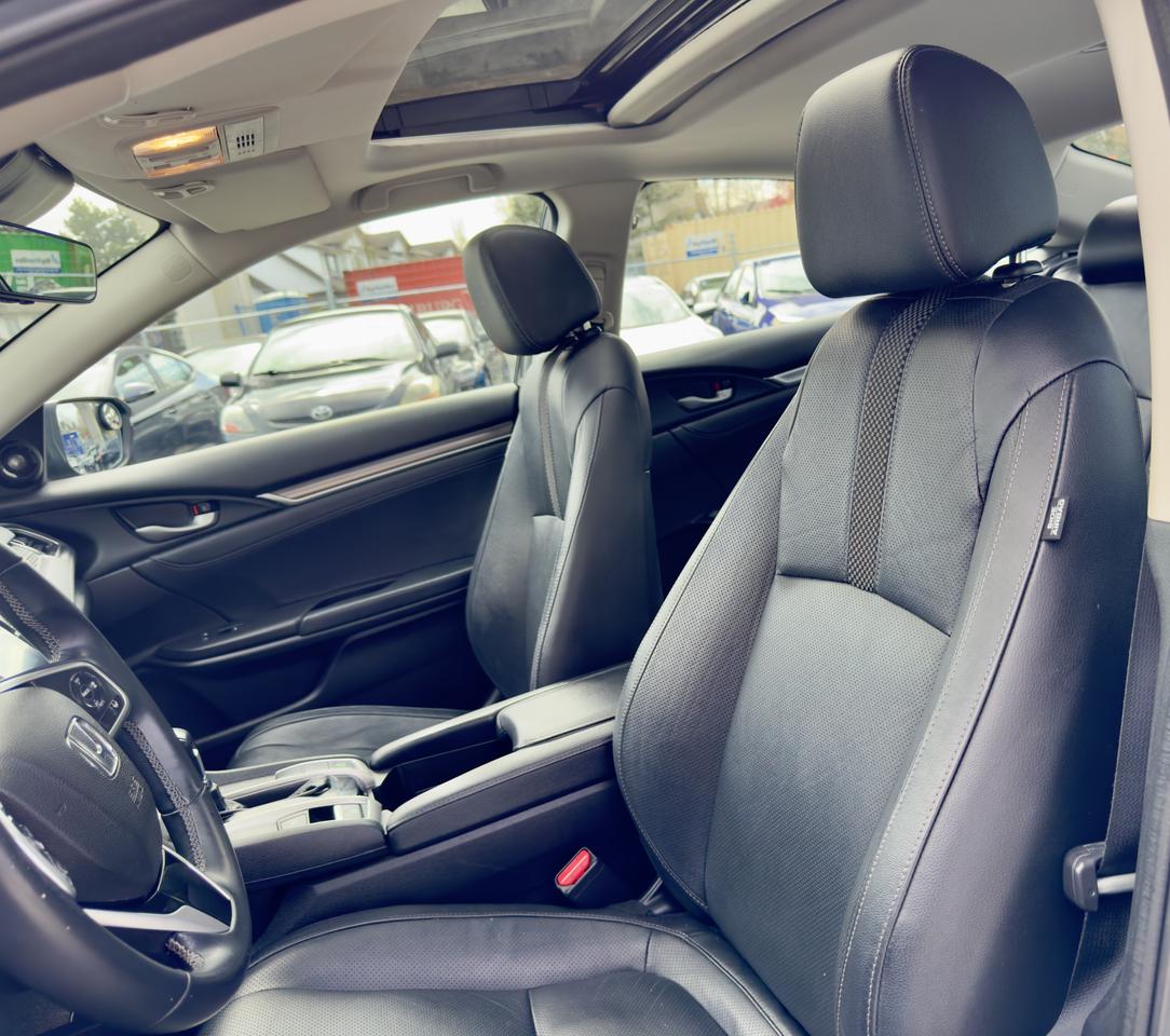 2020 Honda Civic FINANCING AVAILABLE Photo9