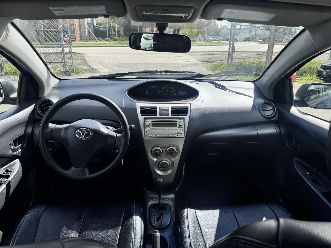 2009 Toyota Yaris FINANCING AVAILABLE Photo10