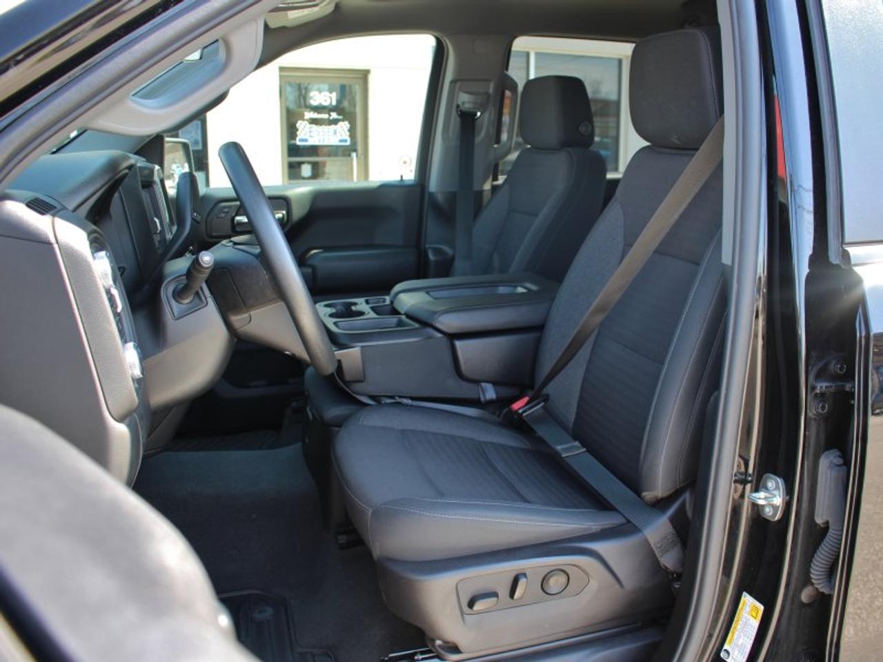 2024 GMC Sierra 1500 Pro*Low Ks*4x4*OnStar*CarPlay*Rear Cam*Six Seats Photo