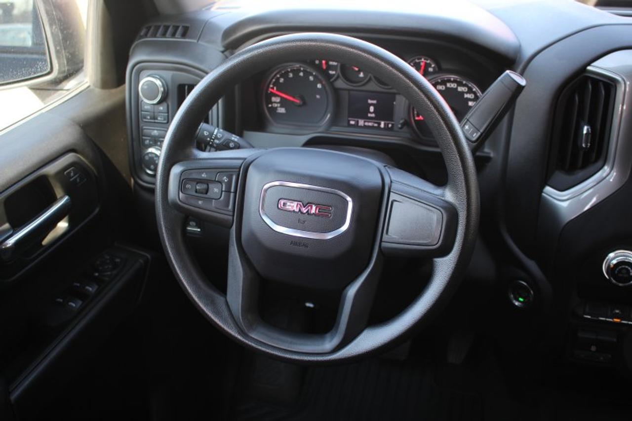 2024 GMC Sierra 1500 Pro*Low Ks*4x4*OnStar*CarPlay*Rear Cam*Six Seats Photo