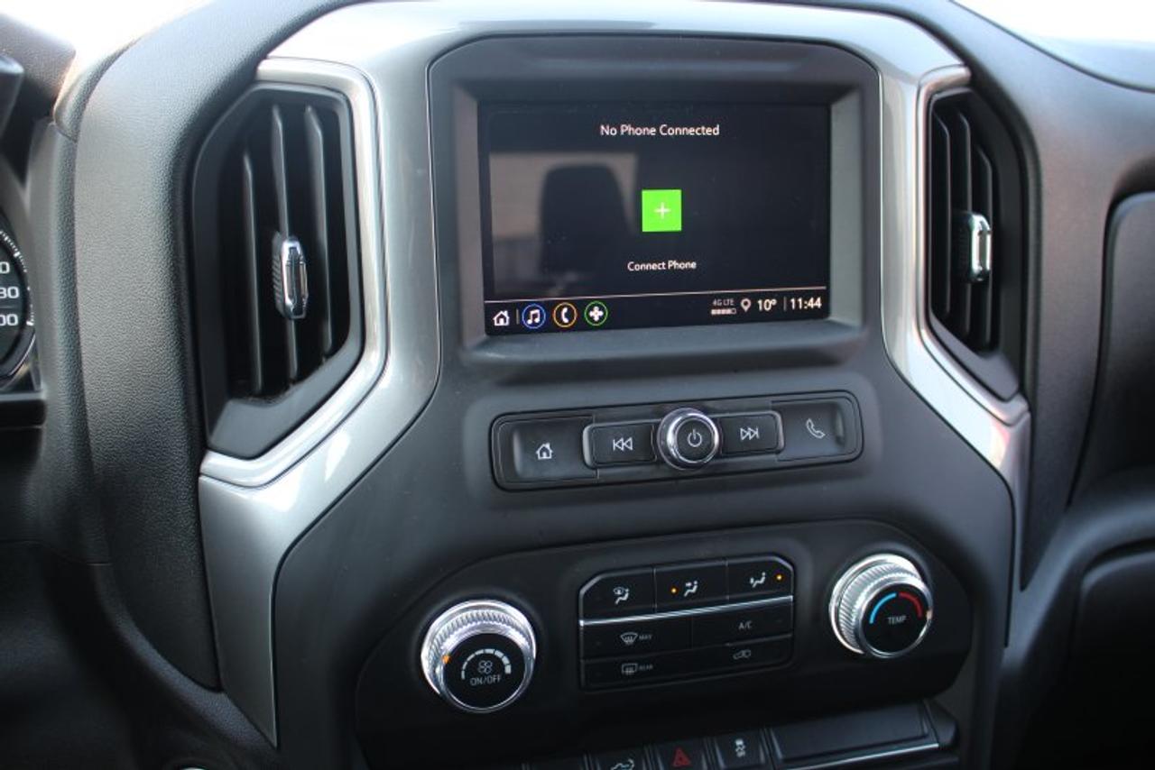 2024 GMC Sierra 1500 Pro*Low Ks*4x4*OnStar*CarPlay*Rear Cam*Six Seats Photo