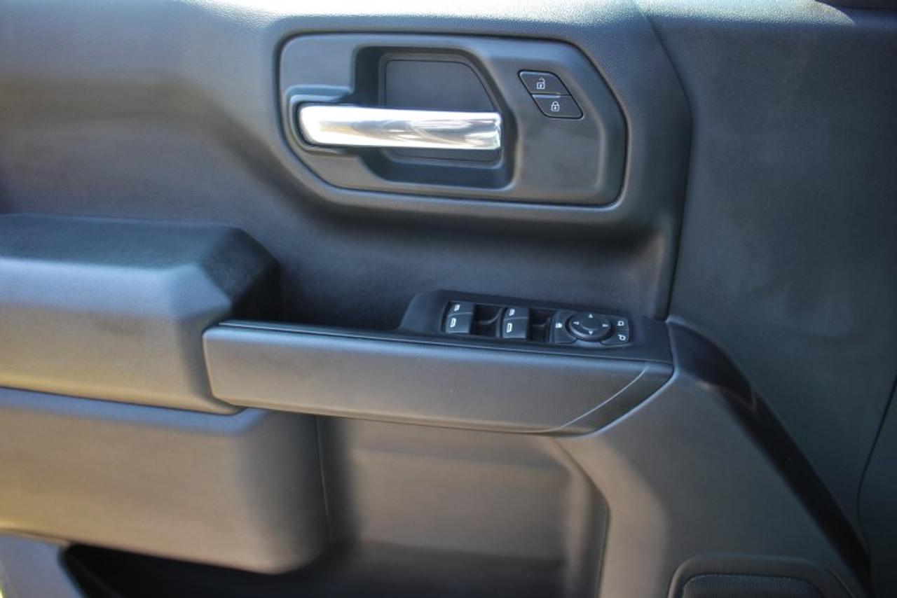 2024 GMC Sierra 1500 Pro*Low Ks*4x4*OnStar*CarPlay*Rear Cam*Six Seats Photo