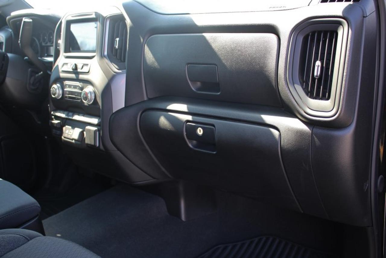 2024 GMC Sierra 1500 Pro*Low Ks*4x4*OnStar*CarPlay*Rear Cam*Six Seats Photo